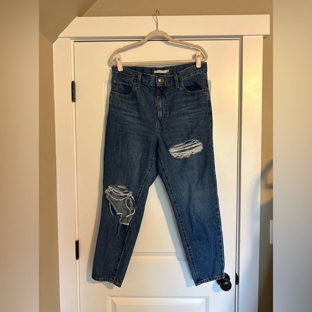 Levi’s high waisted mom jean